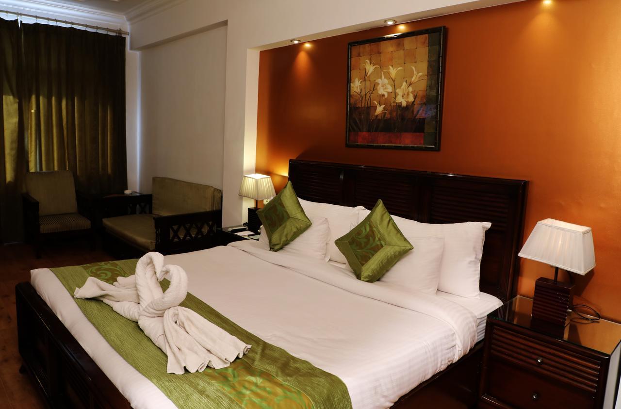 Hotel Baljees Regency Shimla Exterior photo